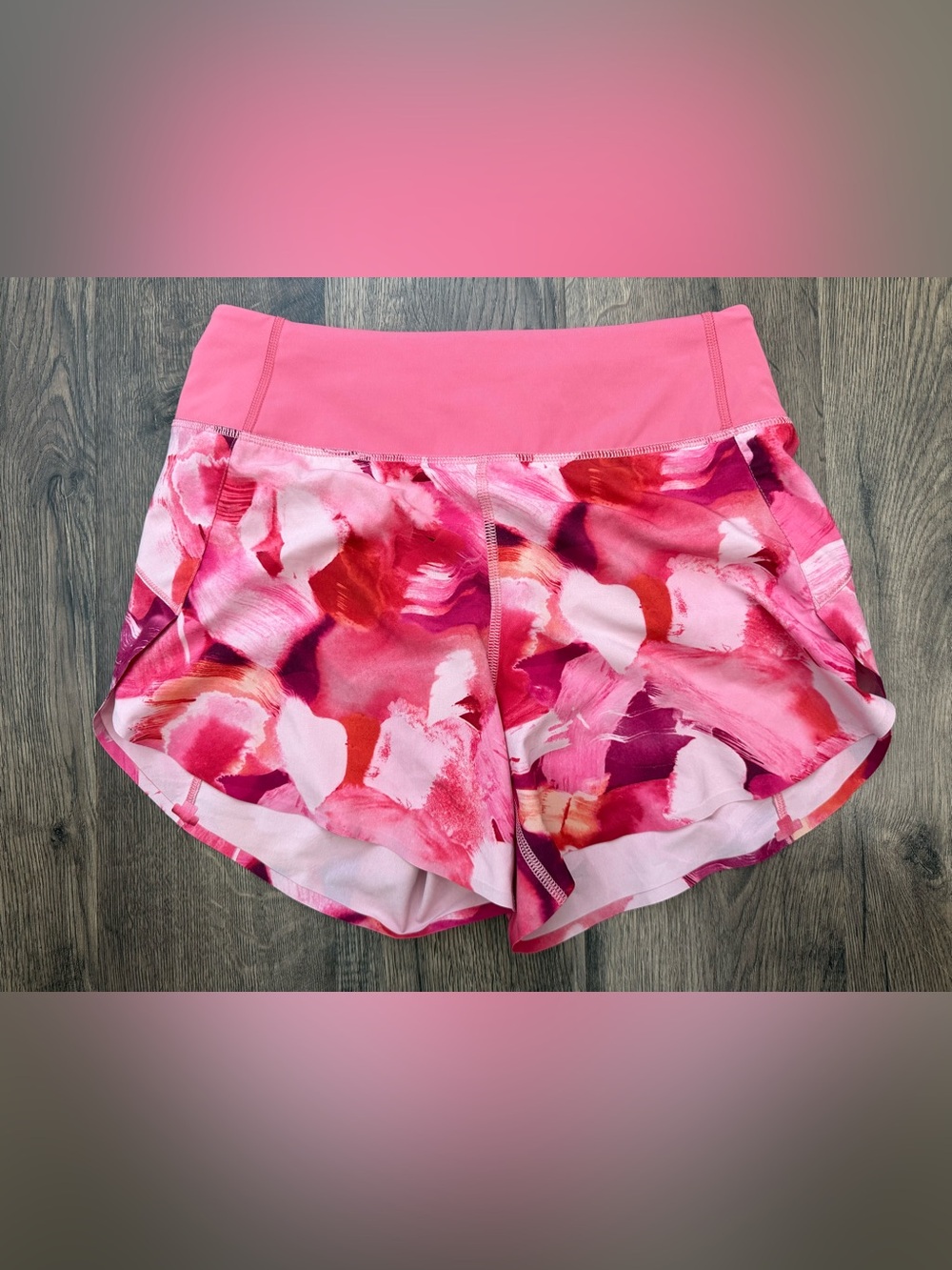 Athleta Pink Red Athletic Workout Printed Run With It 4.5” Shorts Size XS